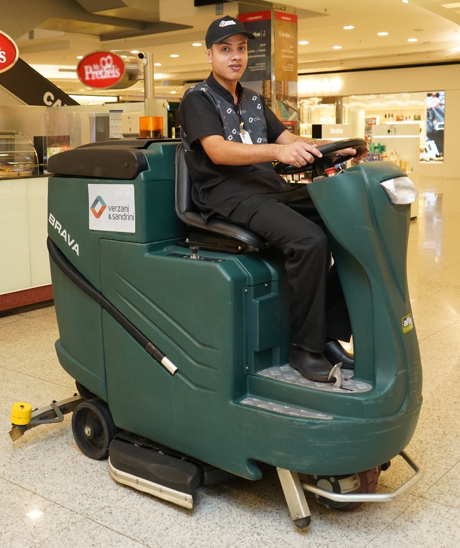 <p>Verzani & Sandrini atuando em <strong>shoppings e varejo</strong></p>
